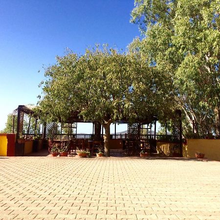 לינה וארוחת בוקר טאולאדה Agriturismo E Antica Fattoria Matteu מראה חיצוני תמונה